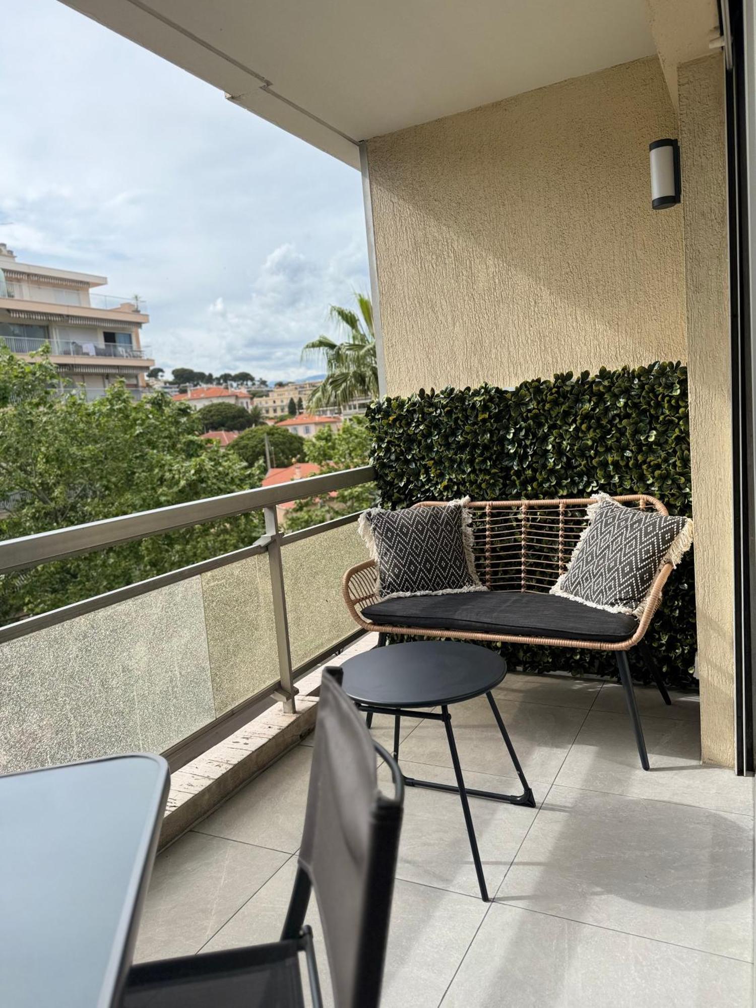 Cosy Appartement, Centre-Ville Cannes, Terrasse, Clim Экстерьер фото