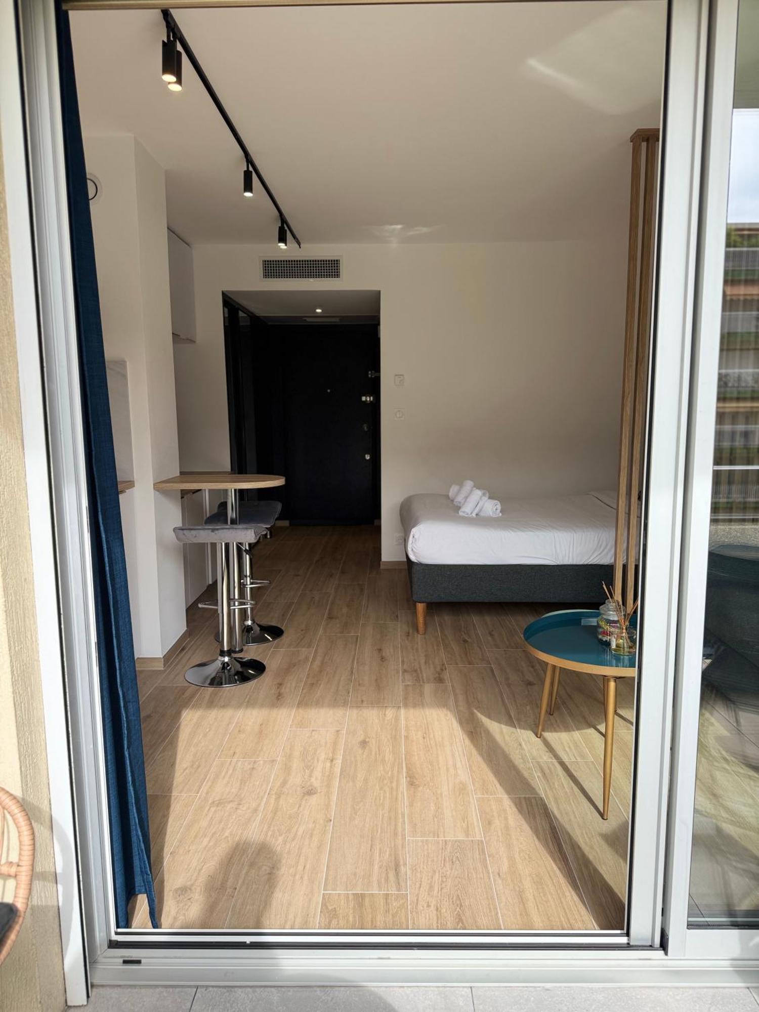Cosy Appartement, Centre-Ville Cannes, Terrasse, Clim Экстерьер фото