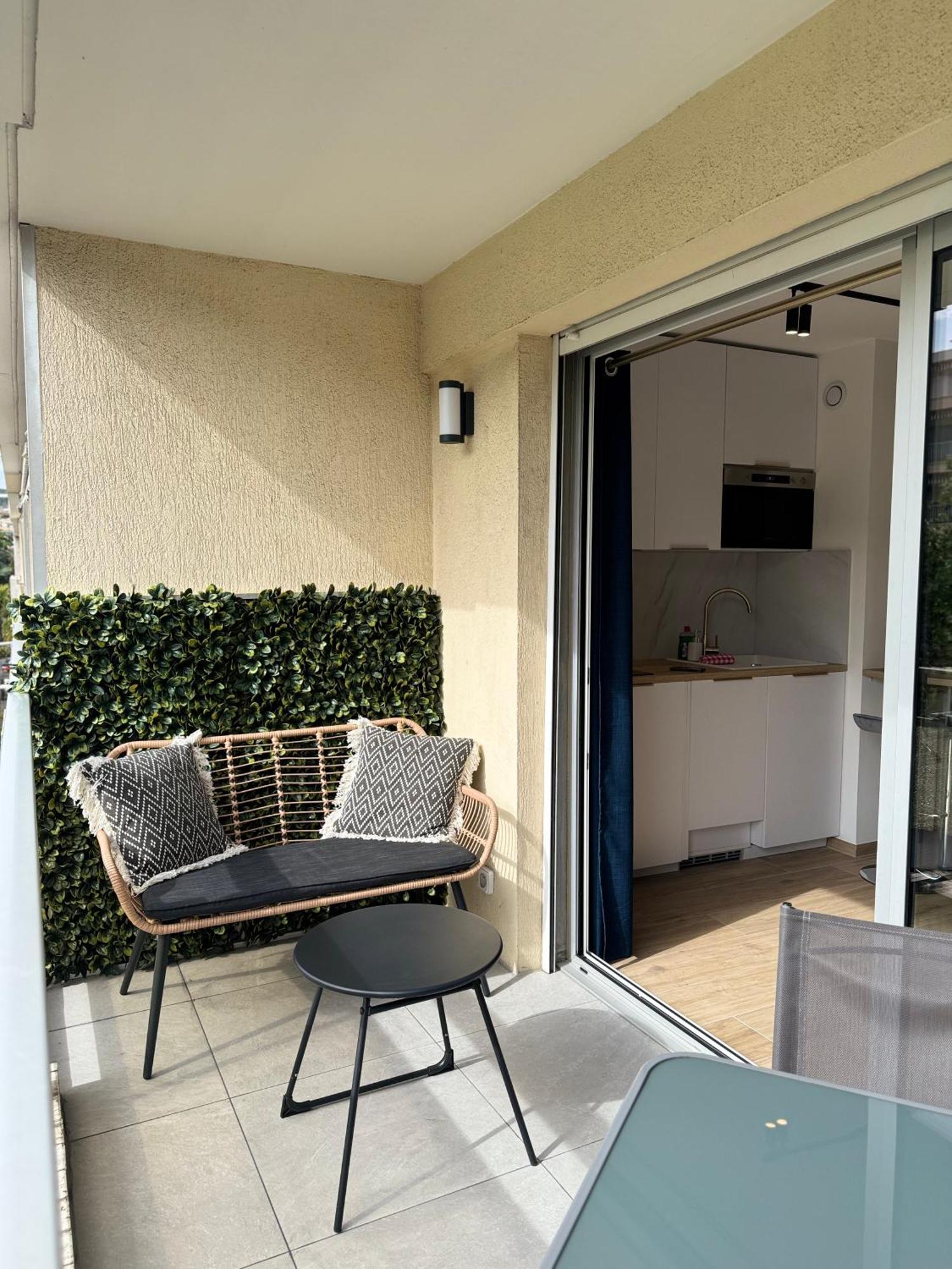 Cosy Appartement, Centre-Ville Cannes, Terrasse, Clim Экстерьер фото
