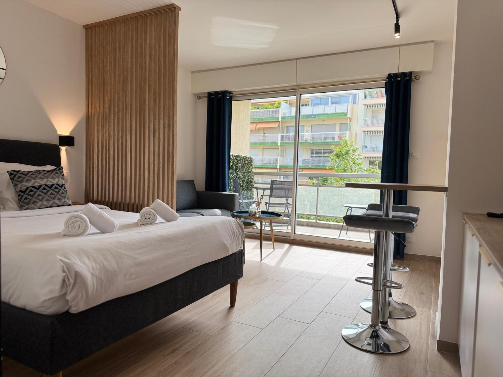 Cosy Appartement, Centre-Ville Cannes, Terrasse, Clim Экстерьер фото